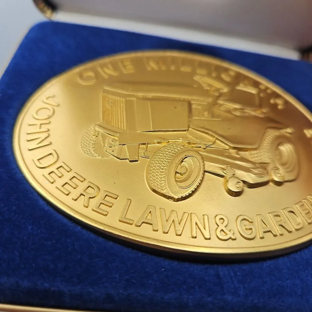1984 GOLD John Deere Belt Buckle ONE MILLIONTH Lawn & Garden Tractor Limited
